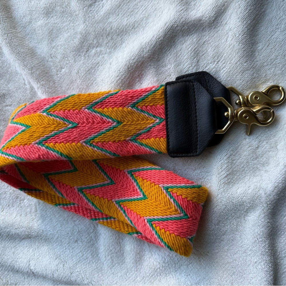 Salt crossbody strap